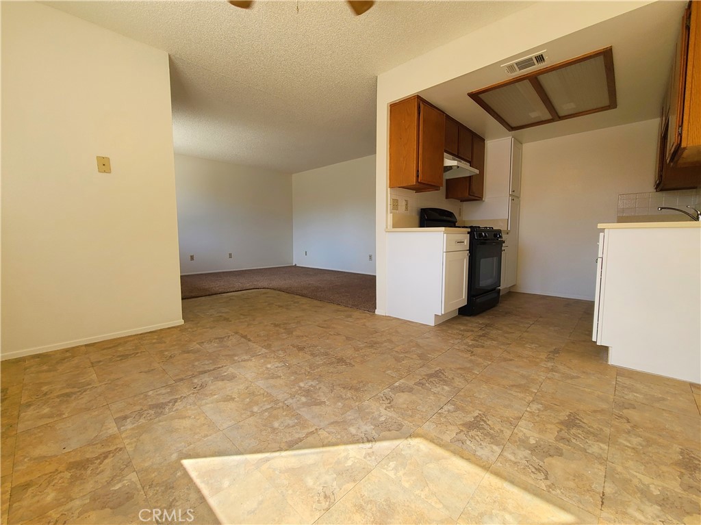 695 Massachusetts Avenue B Property Photo 5