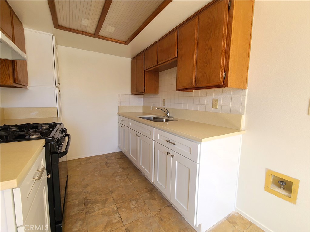 695 Massachusetts Avenue B Property Photo 8