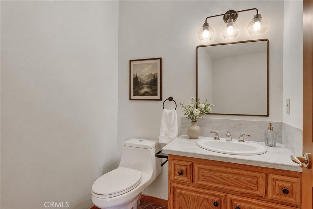 229 Shasta Property Photo 11