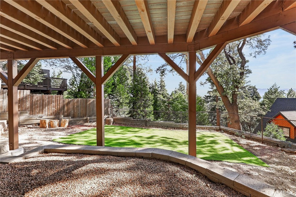 229 Shasta Property Photo 27