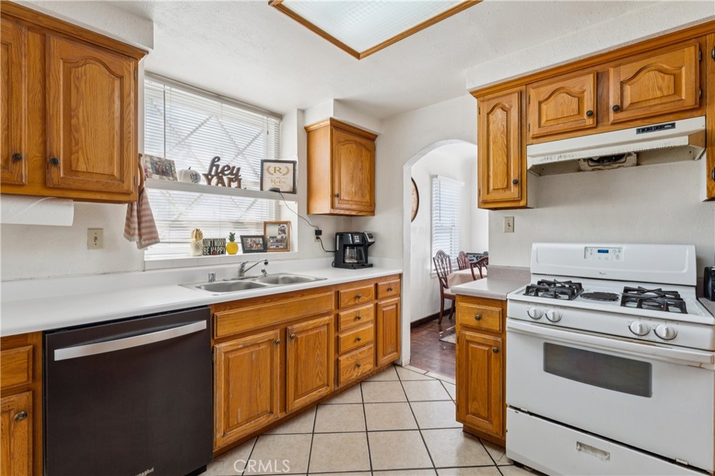 6925 Barton Property Photo 10