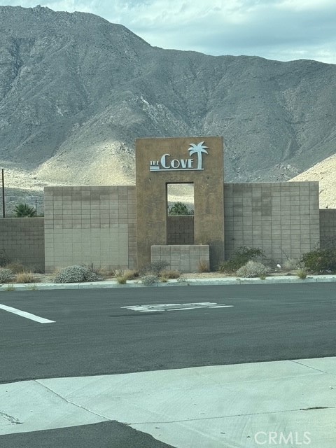 60071 Palm Oasis Avenue Property Photo 9