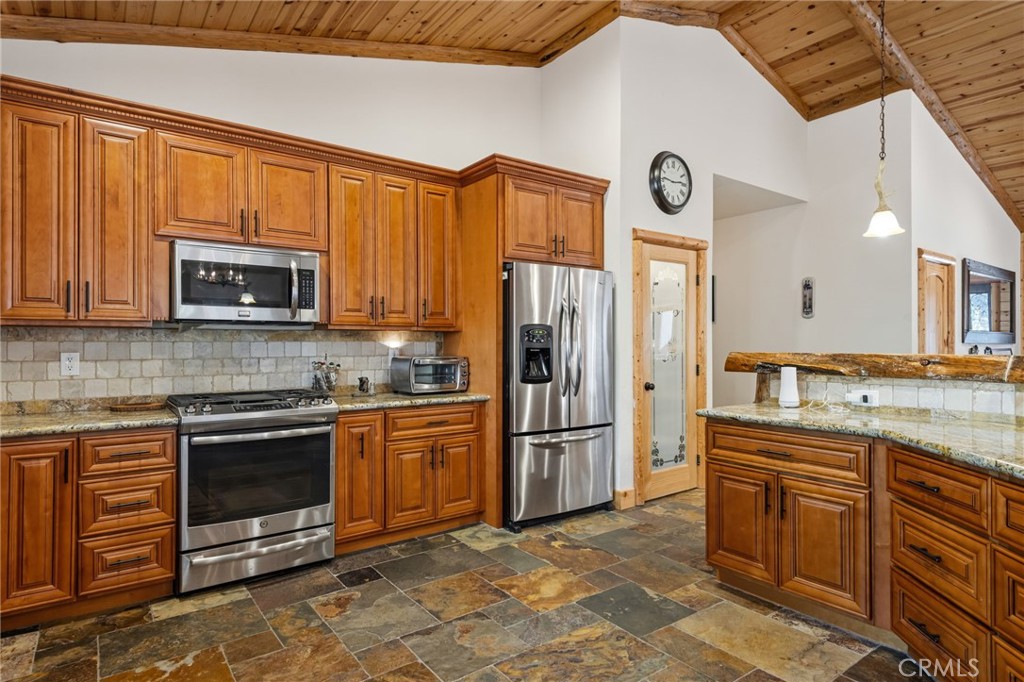 1520 Fallbrook Court Property Photo 12