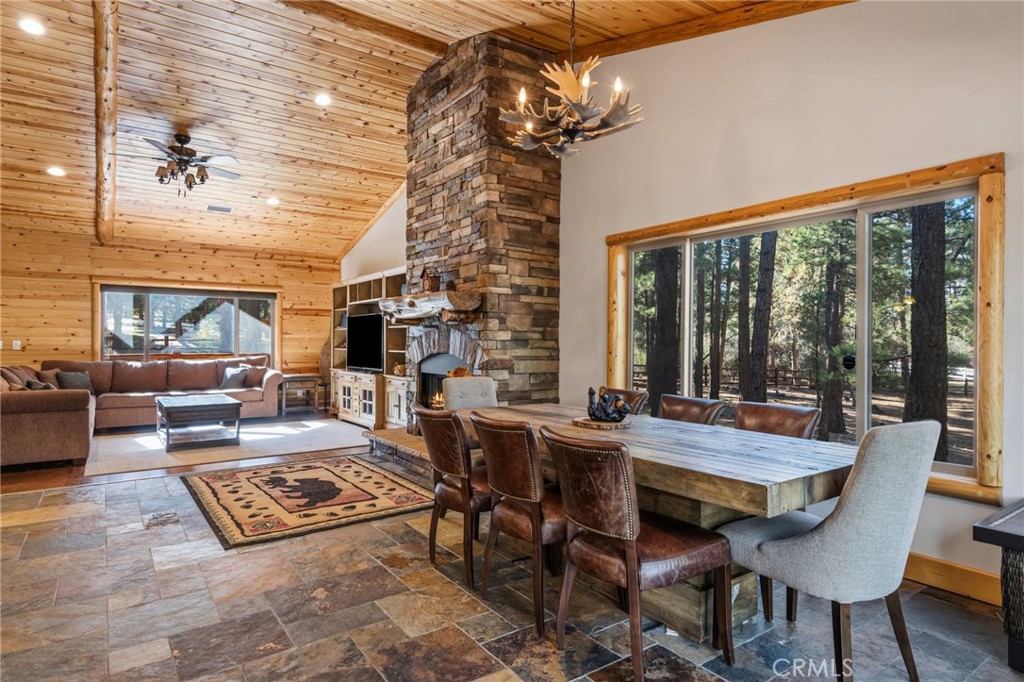 1520 Fallbrook Court Property Photo 14