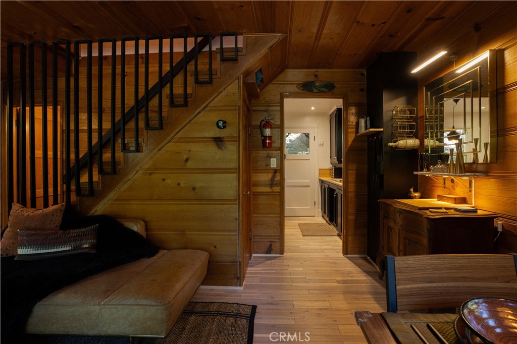 761 Arrowhead Villa Road Property Photo 3