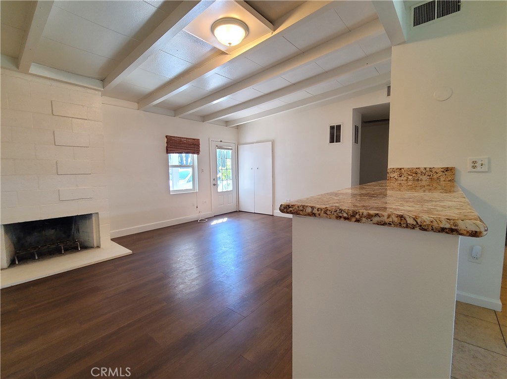 1321 Campus Avenue Property Photo 6