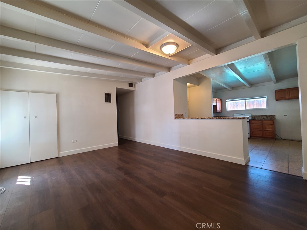 1321 Campus Avenue Property Photo 7