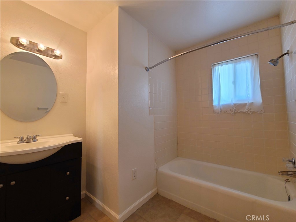 1321 Campus Avenue Property Photo 16