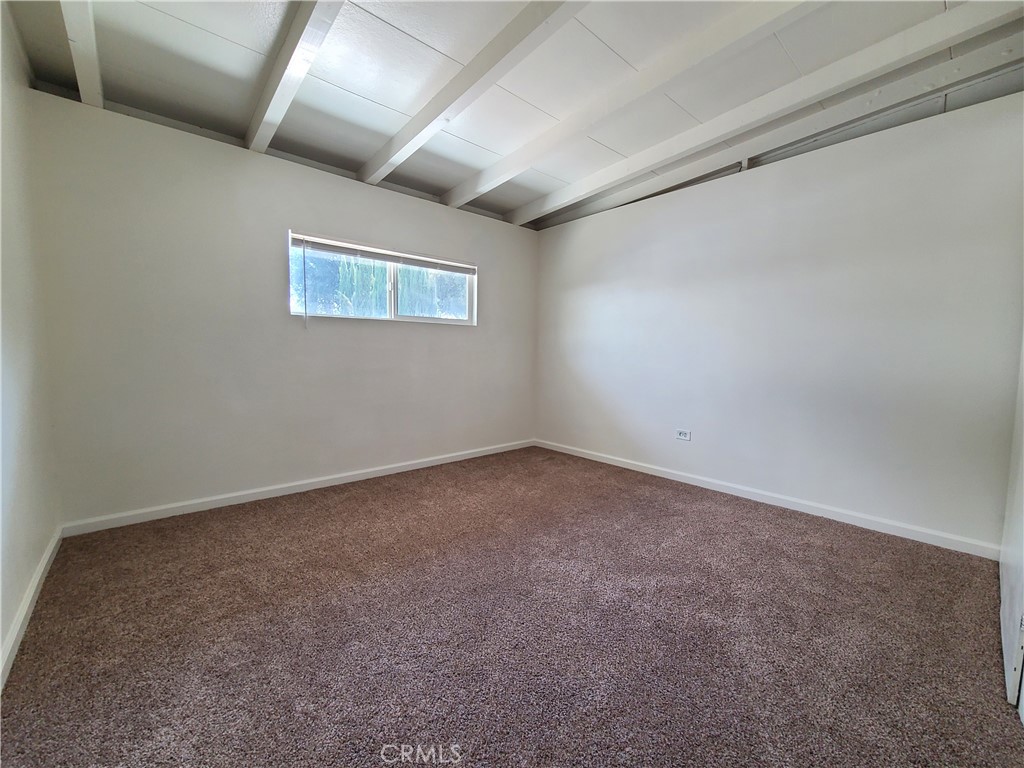 1321 Campus Avenue Property Photo 18