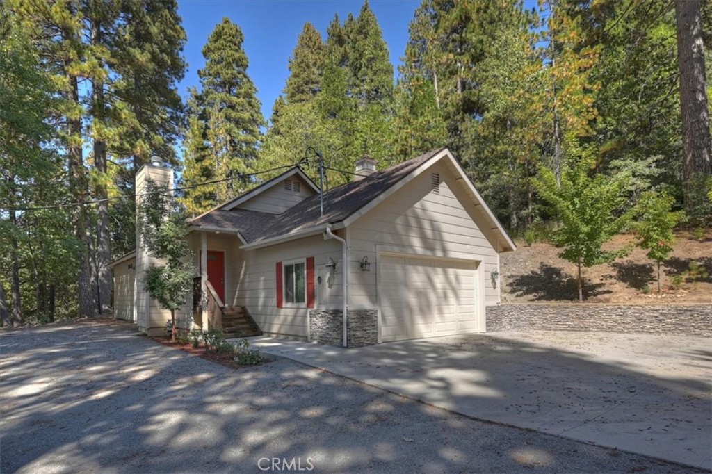 411 Grass Valley Property Photo 2