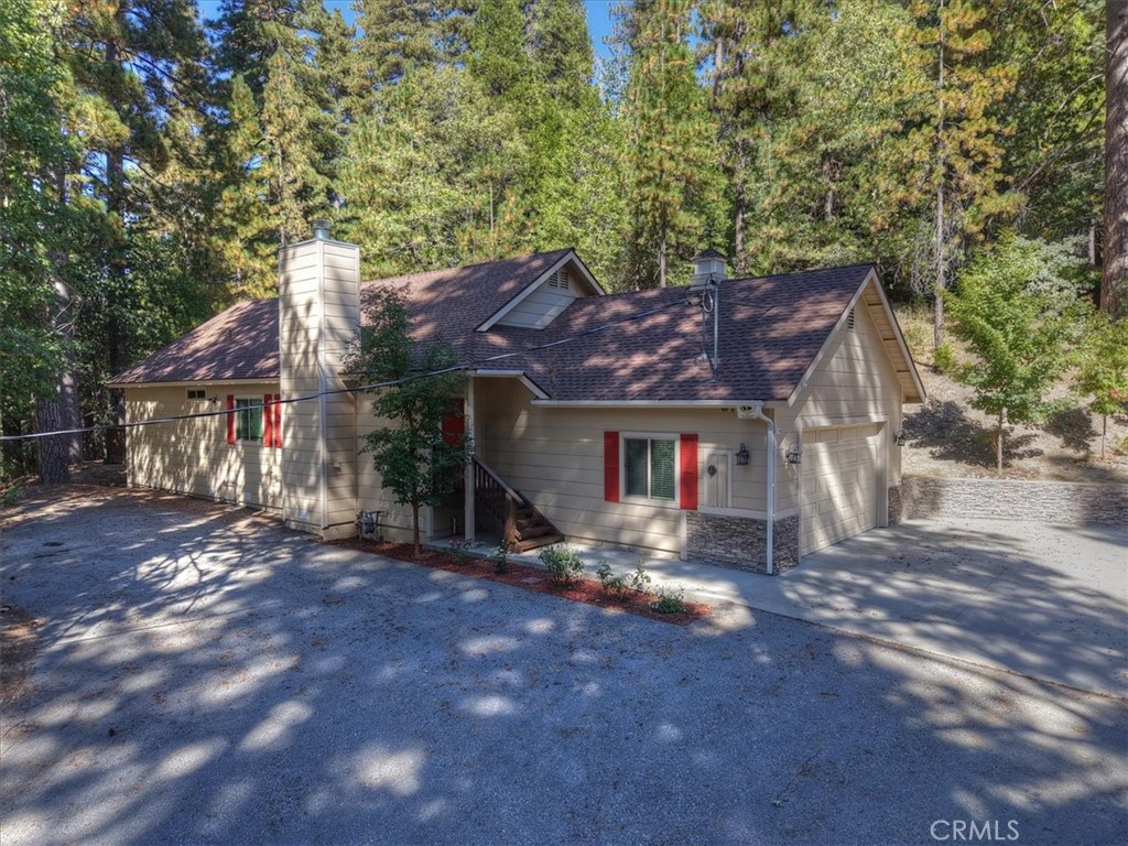 411 Grass Valley Property Photo 3