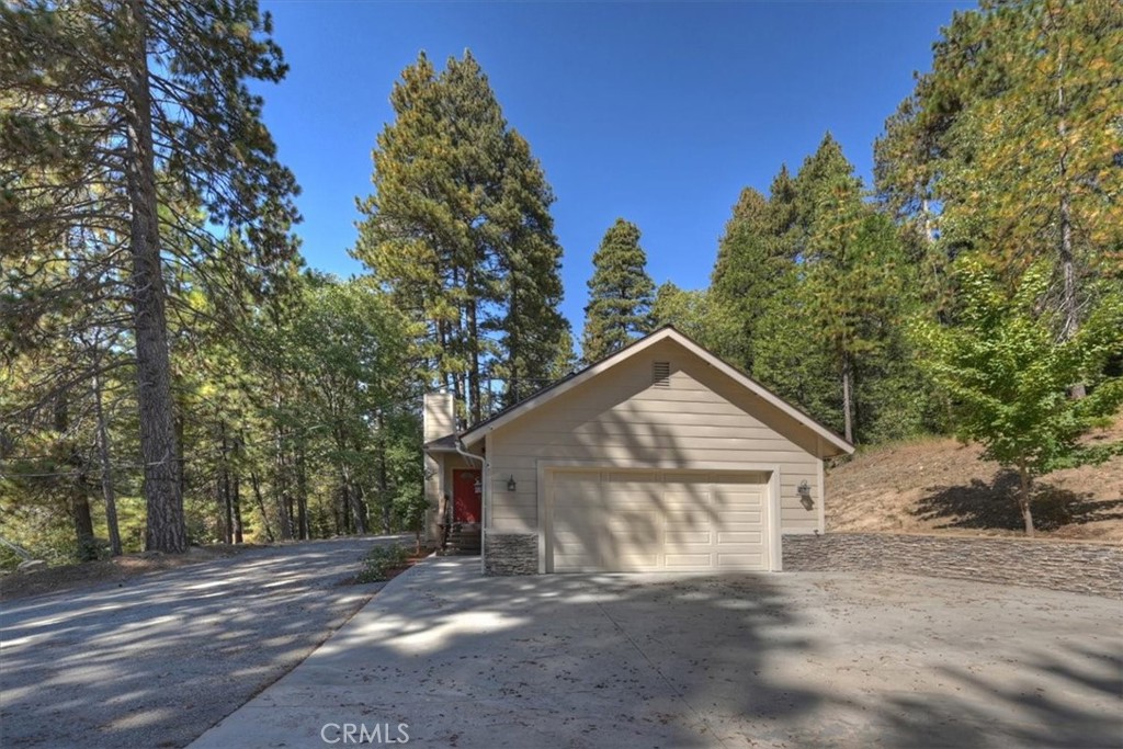 411 Grass Valley Property Photo 5