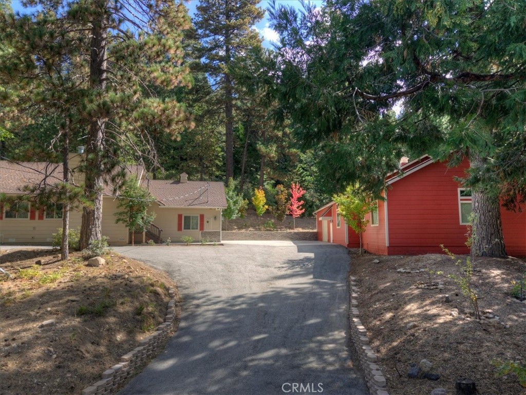 411 Grass Valley Property Photo 5
