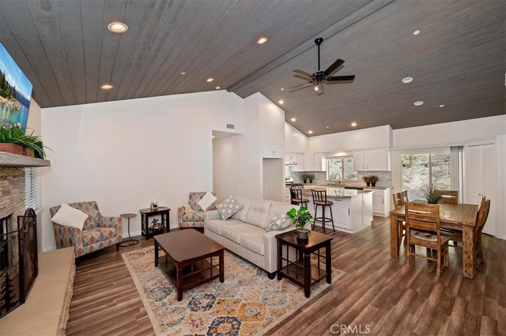 411 Grass Valley Property Photo 6