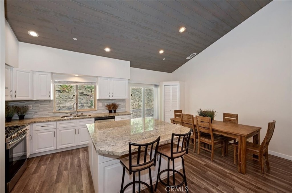 411 Grass Valley Property Photo 12