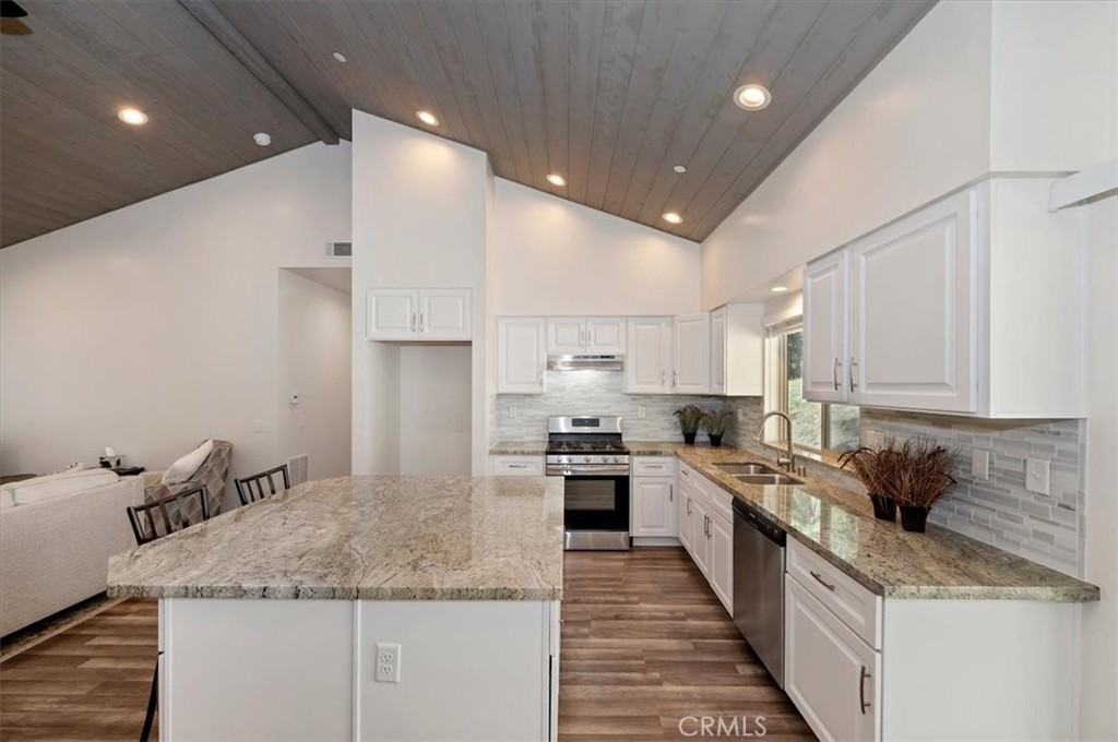 411 Grass Valley Property Photo 14