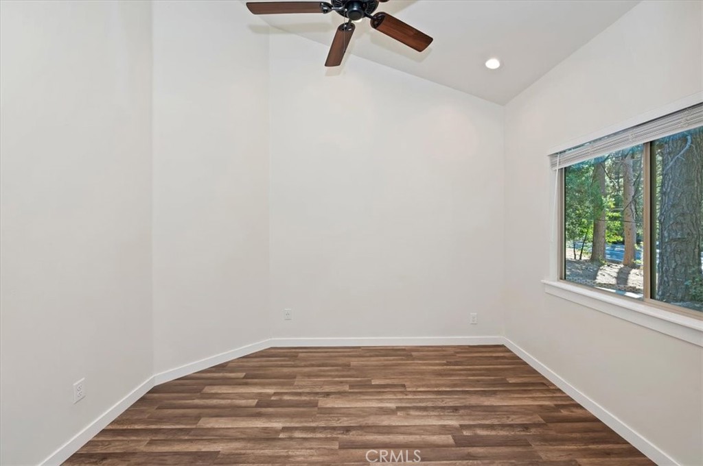 411 Grass Valley Property Photo 23