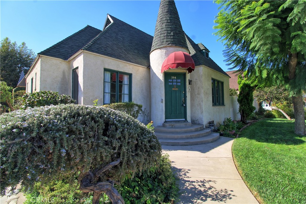 304 Normandie Court Property Photo 2