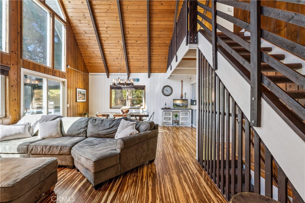 401 Grass Valley Property Photo 13