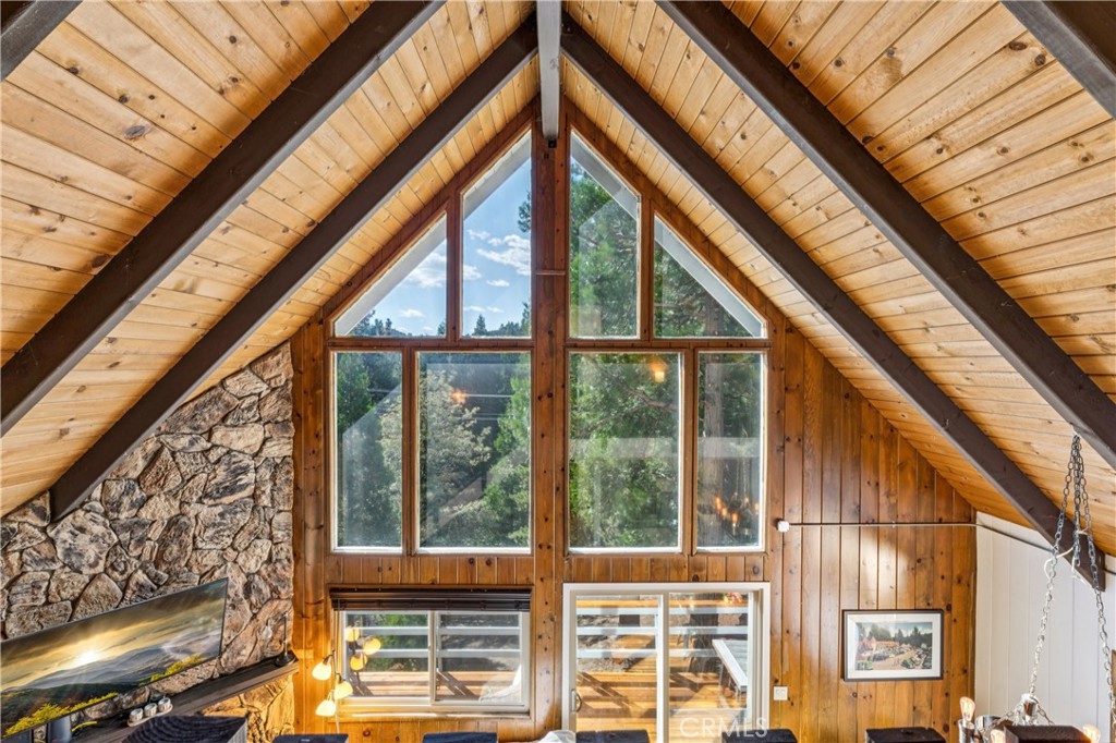 401 Grass Valley Property Photo 15