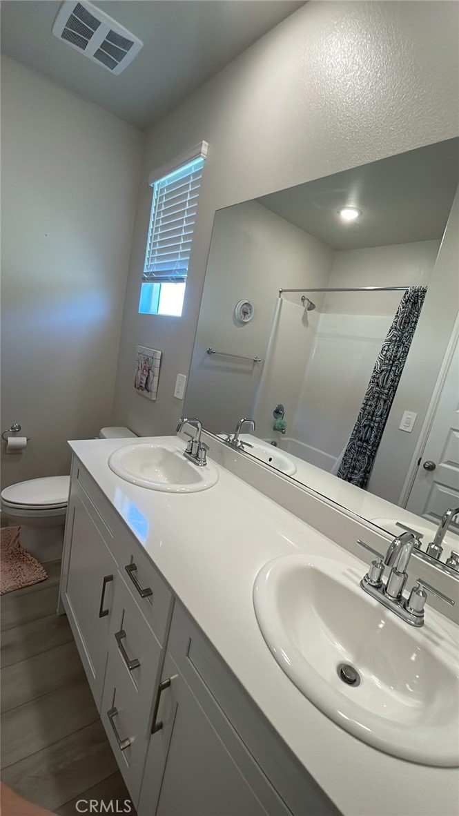 2040 Zest Street Property Photo 9