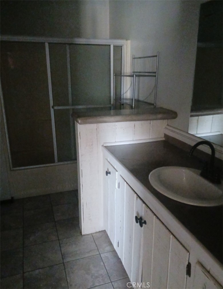 1066 Paradise Property Photo 9