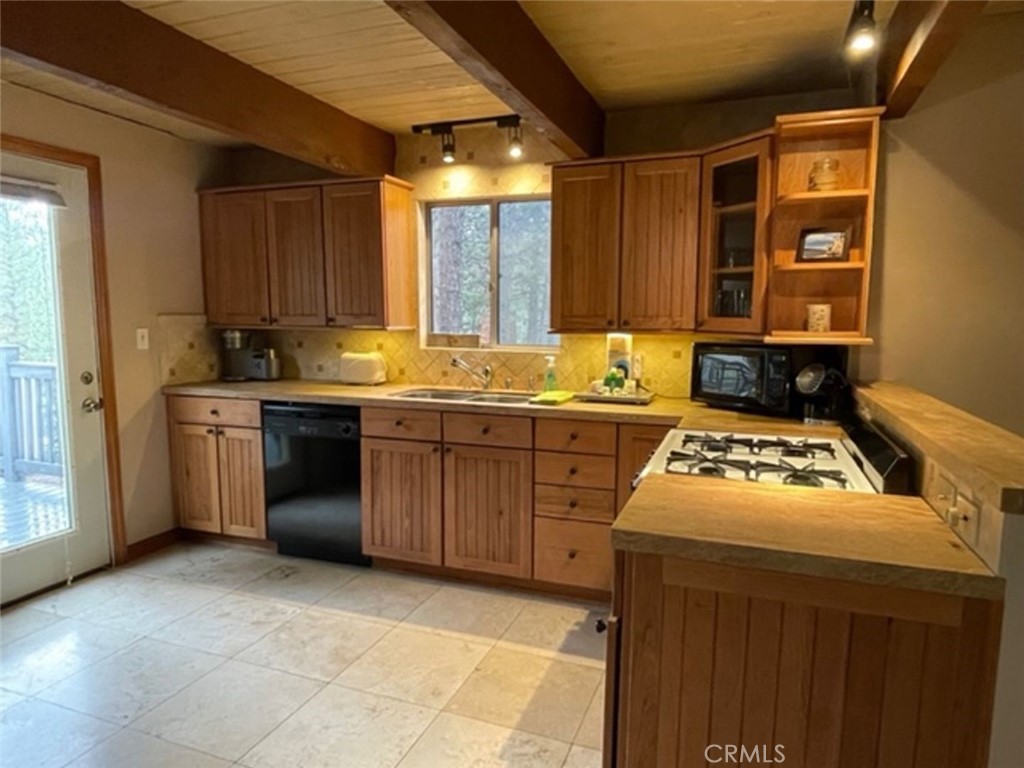 42447 Balboa Property Photo 5