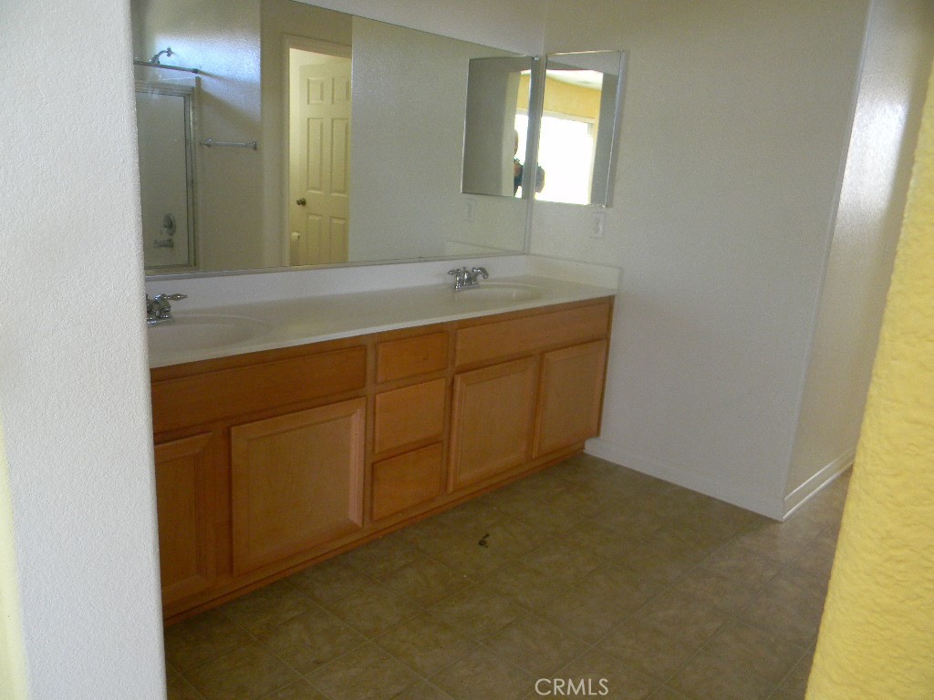 45045 Bronze Star Property Photo 5
