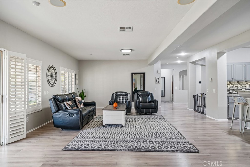 1410 Charles Property Photo 9