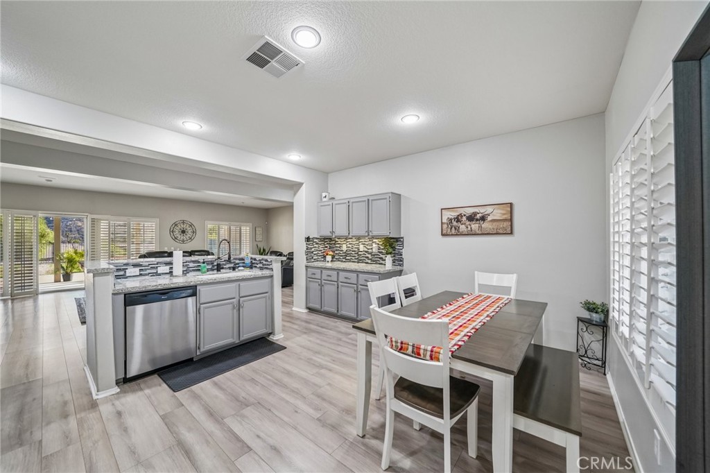 1410 Charles Property Photo 15