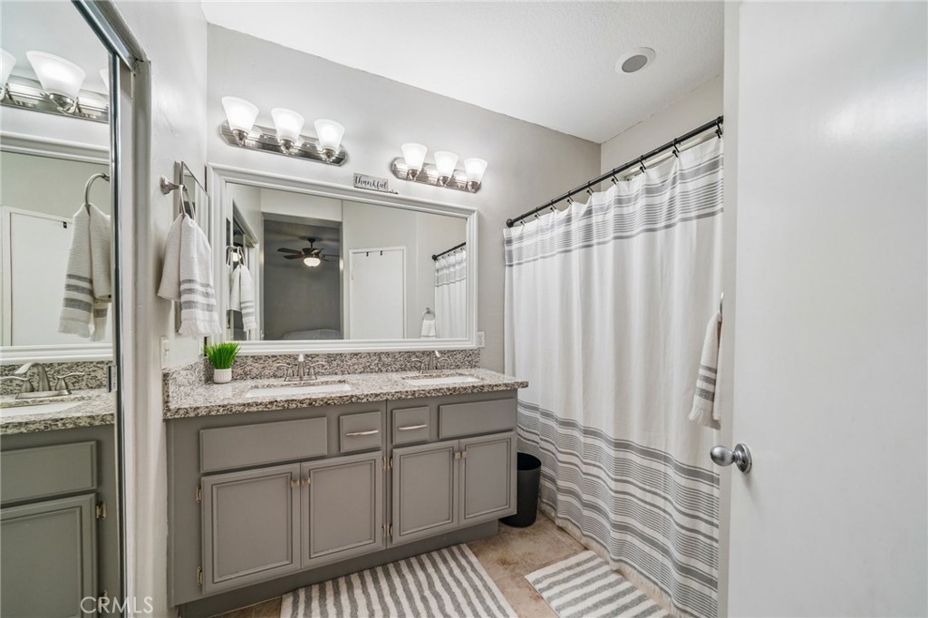1410 Charles Property Photo 23