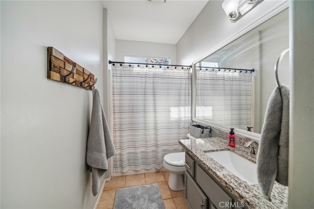 1410 Charles Property Photo 27