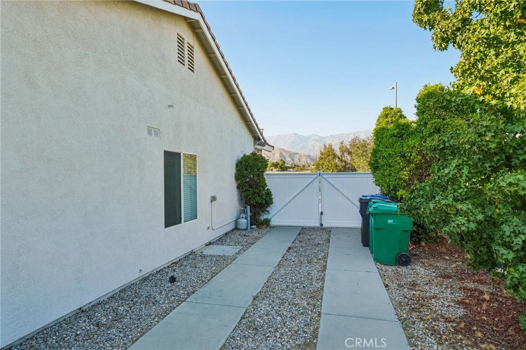 1410 Charles Property Photo 33