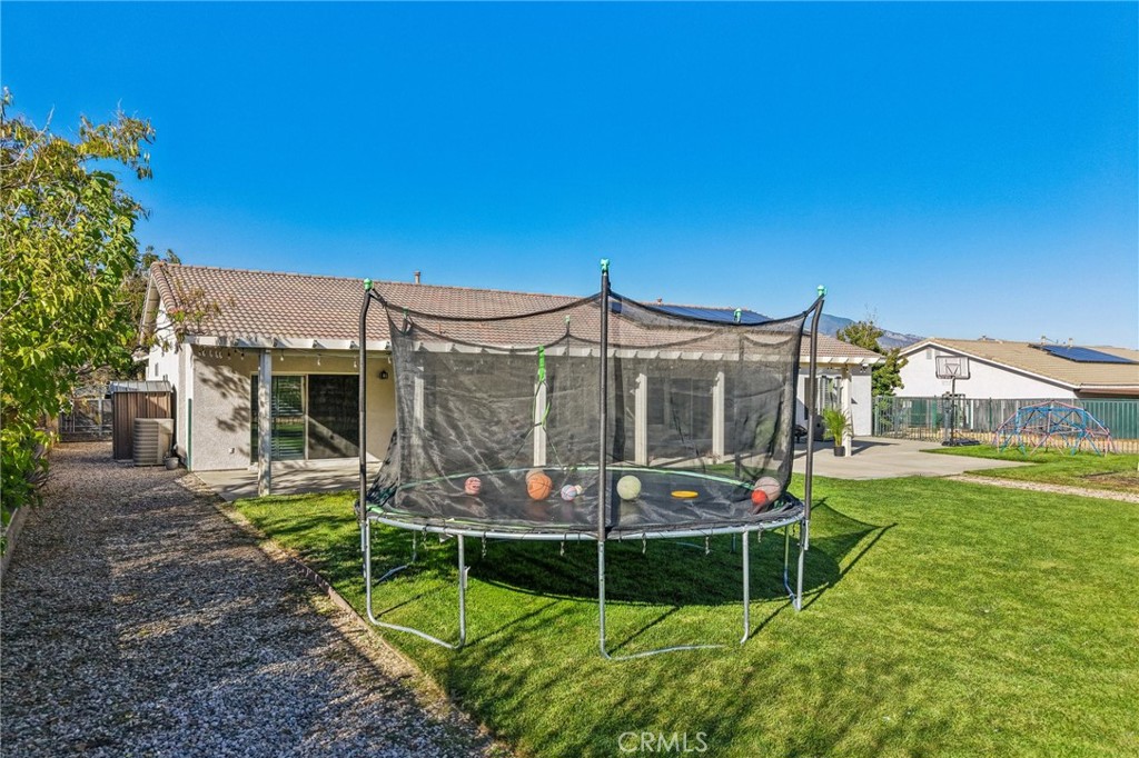 1410 Charles Property Photo 40
