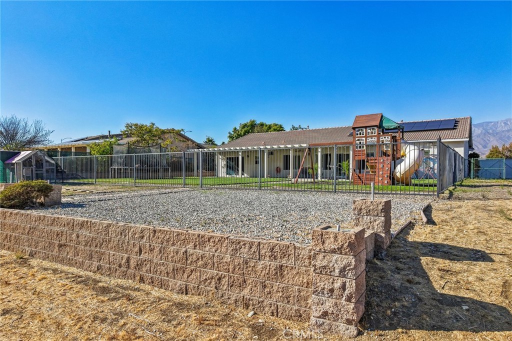 1410 Charles Property Photo 43