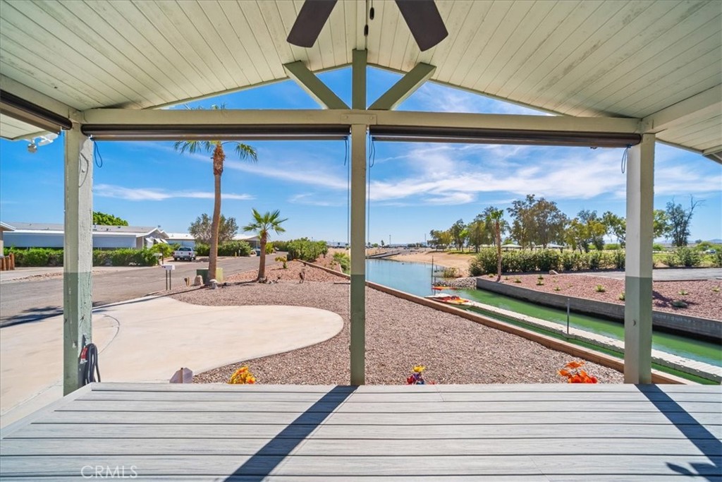 551 Beach Property Photo 4