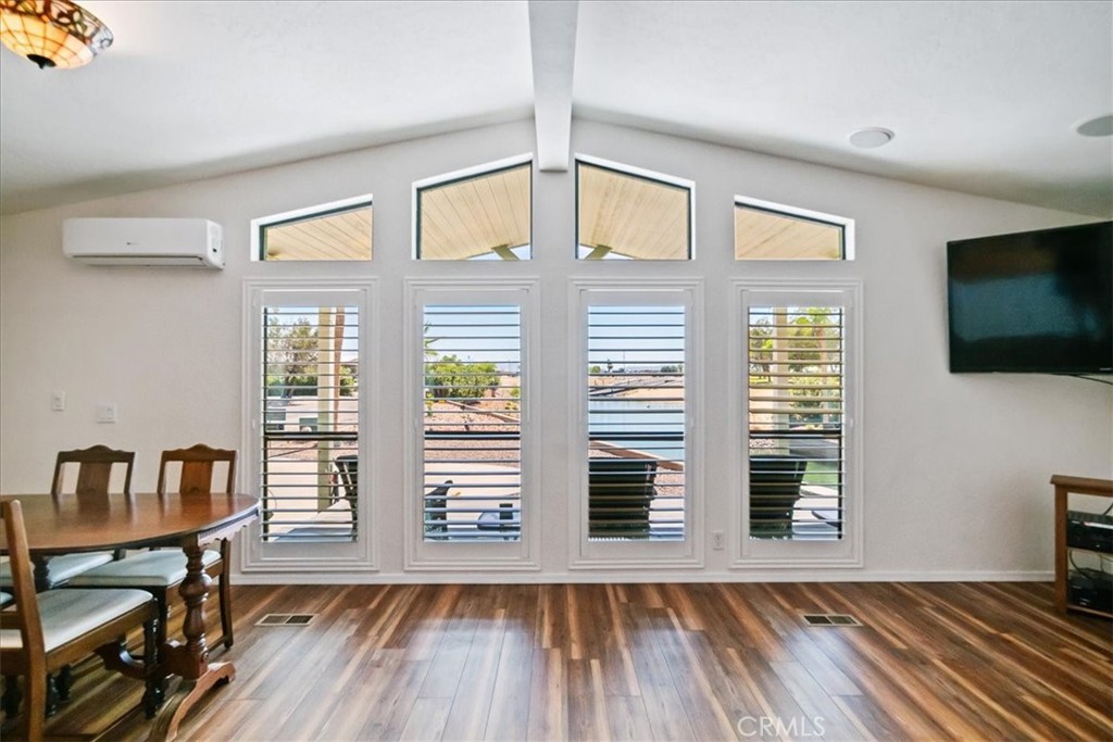 551 Beach Property Photo 9