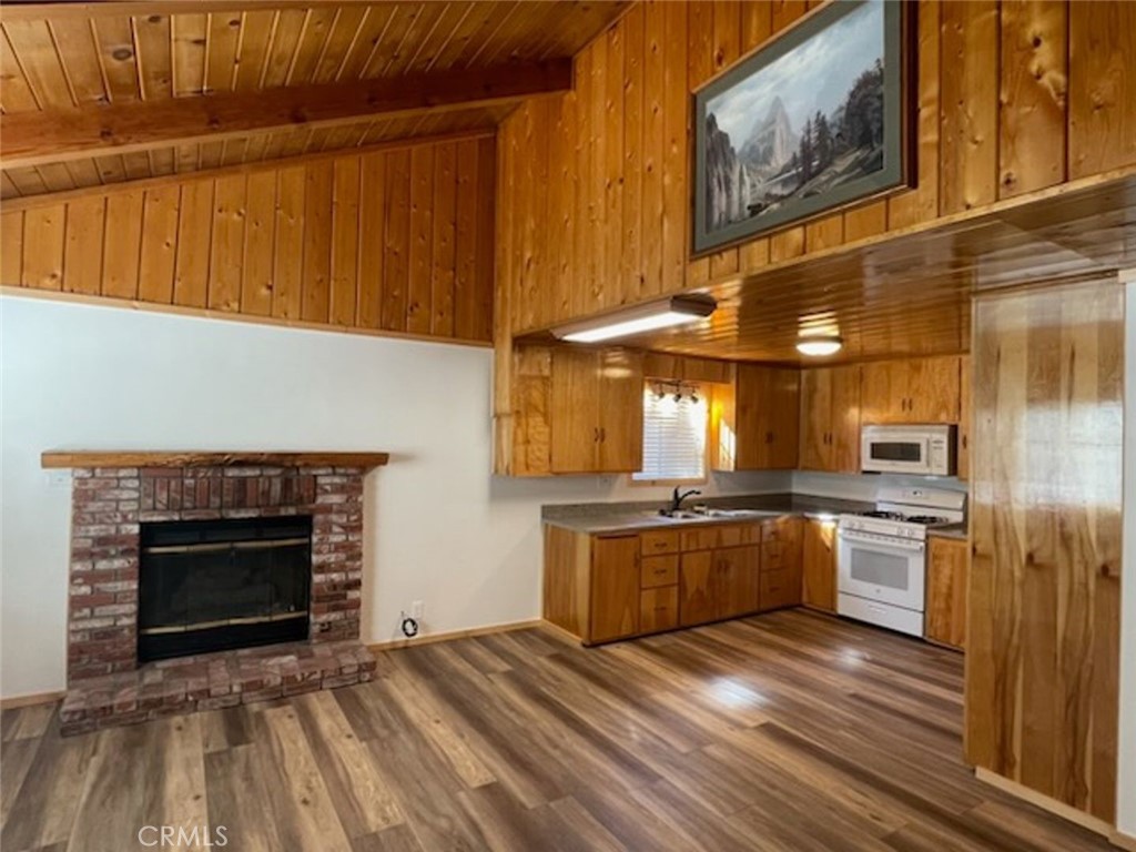 609 Elysian Property Photo 19