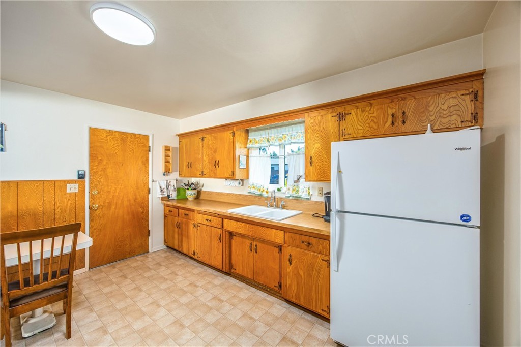 1319 Stillman Property Photo 6