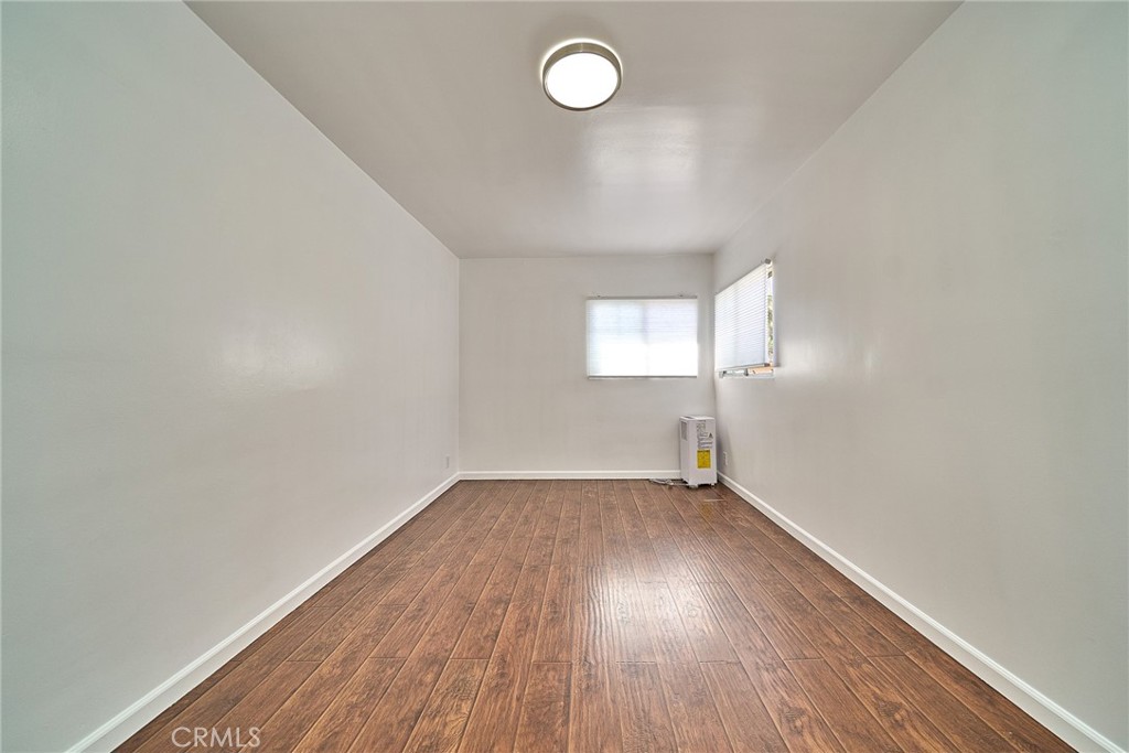 3011 S West View Property Photo 13
