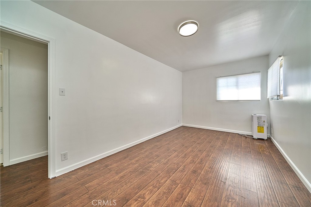3011 S West View Property Photo 14