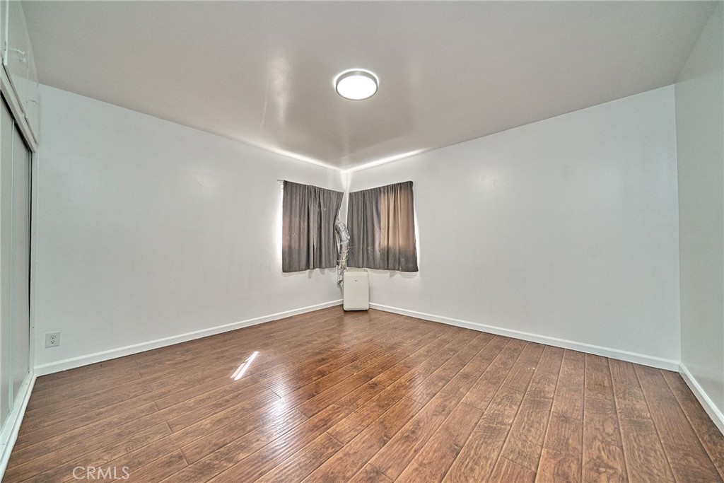 3011 S West View Property Photo 18