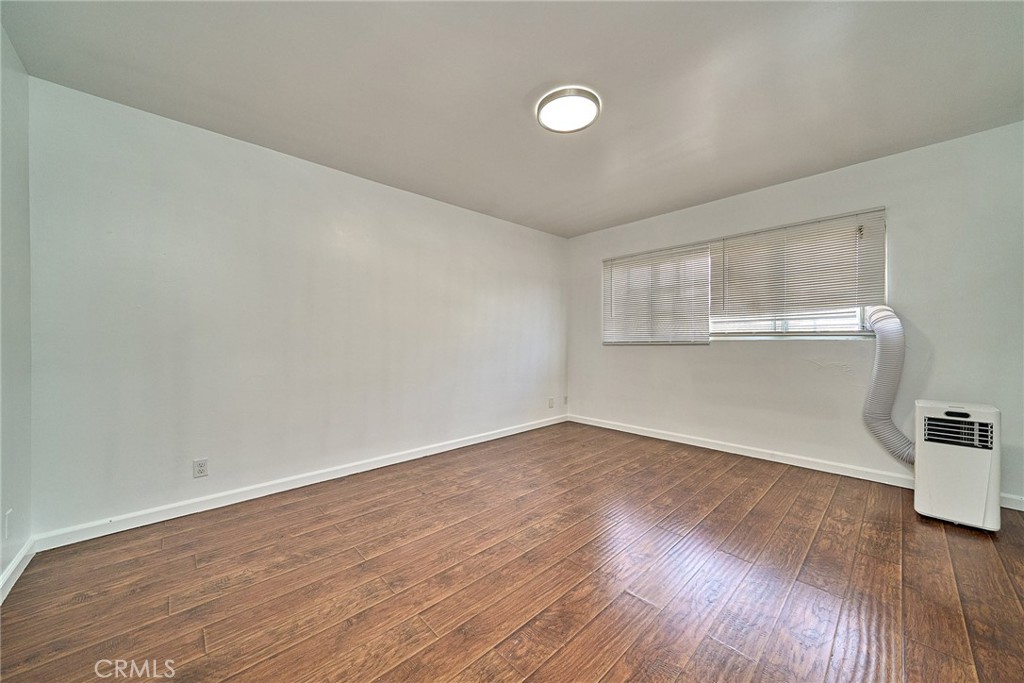 3011 S West View Property Photo 22