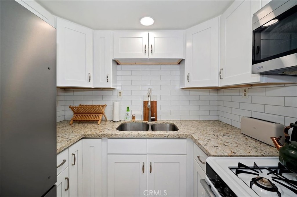 43051 Monterey Property Photo 13
