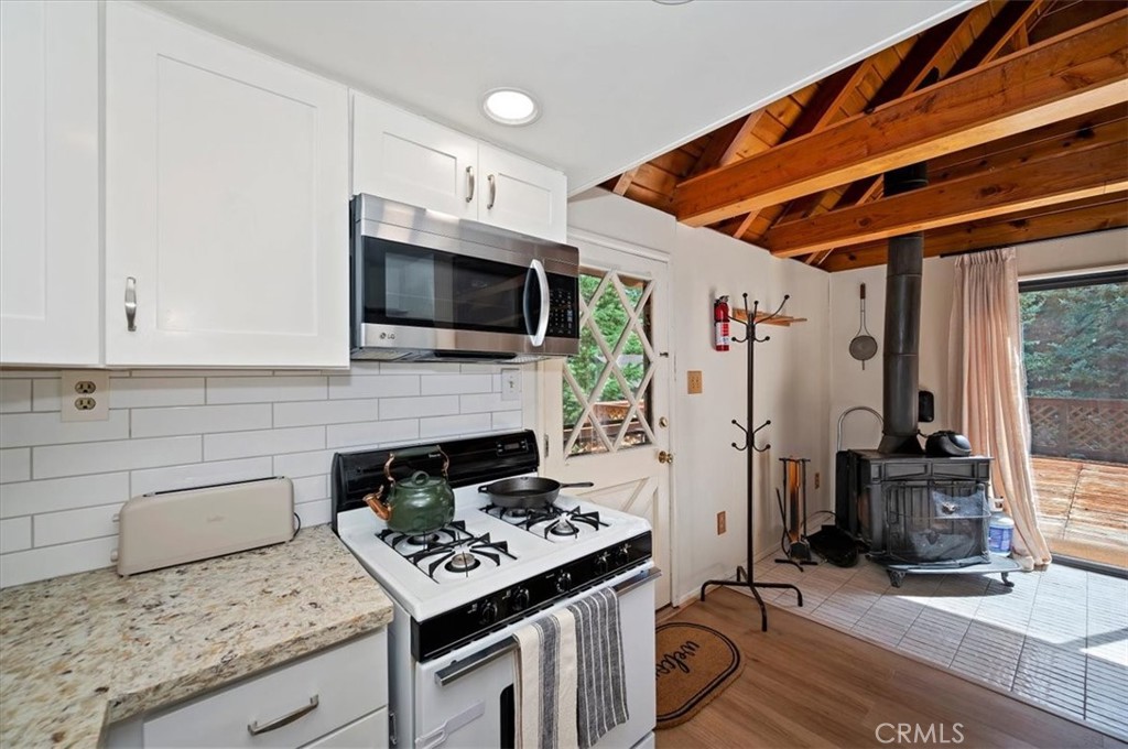 43051 Monterey Property Photo 15