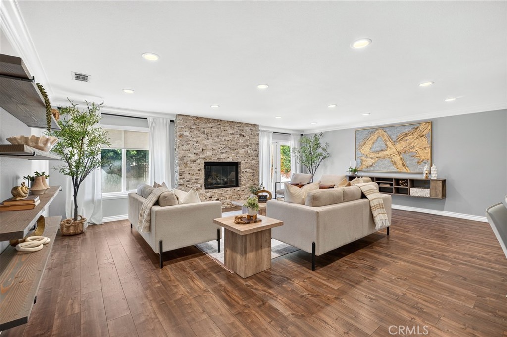 1016 La Feliz Property Photo 17