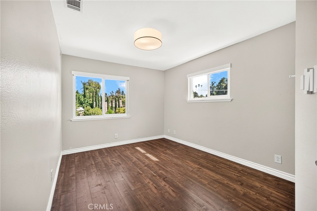 1016 La Feliz Property Photo 29