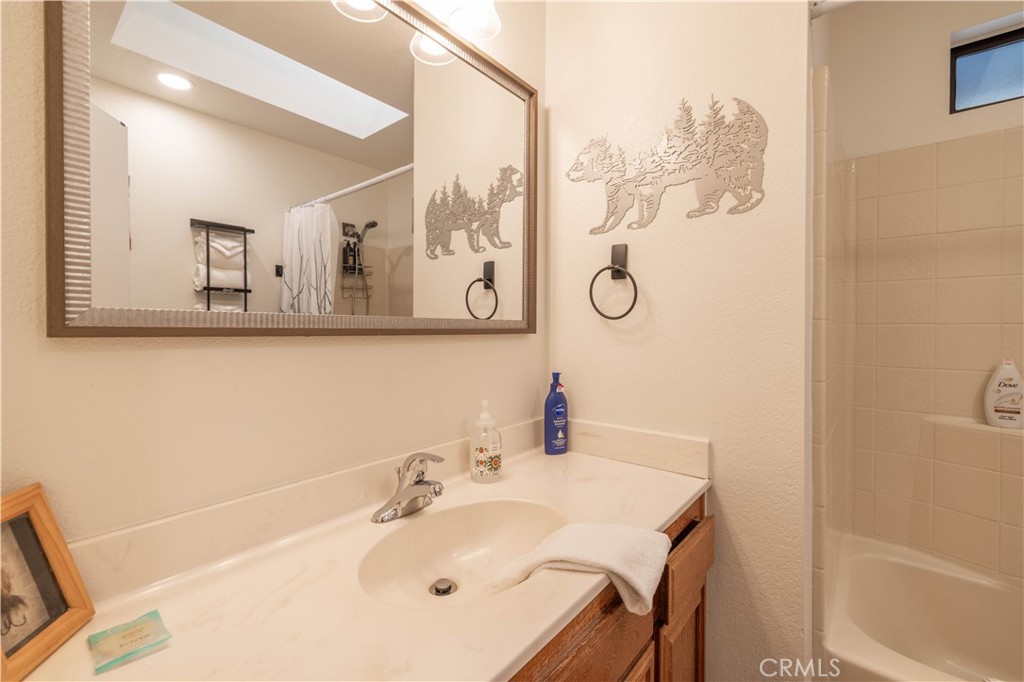 820 Villa Grove Property Photo 20
