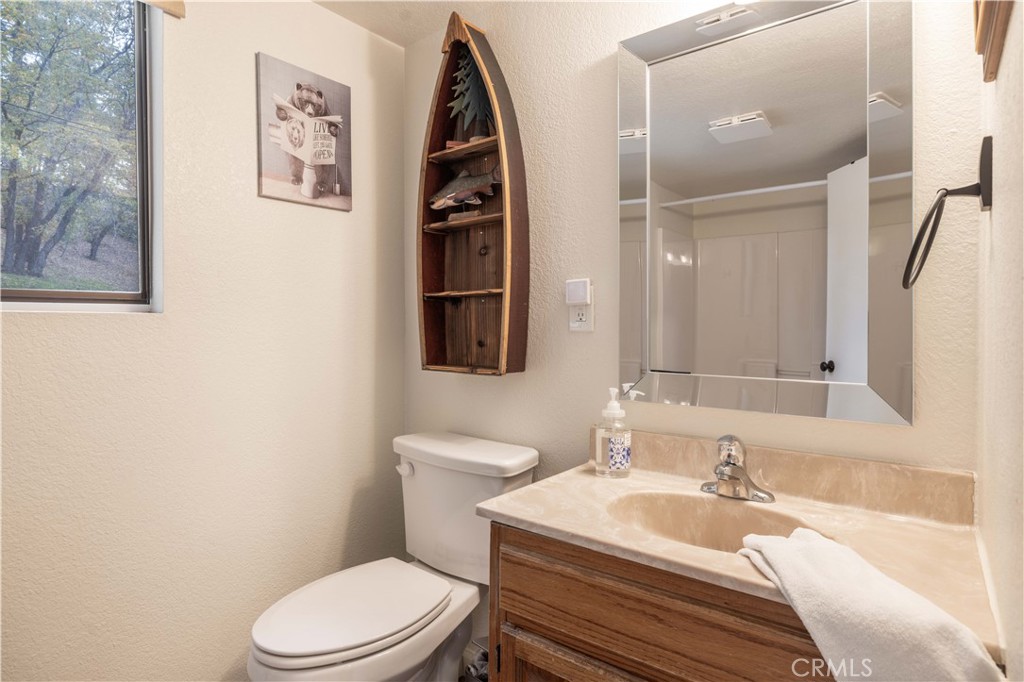 820 Villa Grove Property Photo 25