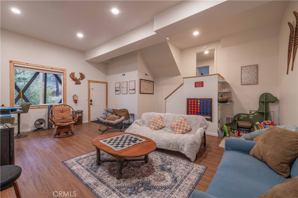 820 Villa Grove Property Photo 34